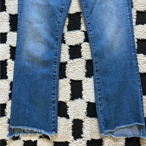 Mother - The Insider Crop Step Fray High Rise Jeans in Hey Sun - Picture 6 of 9